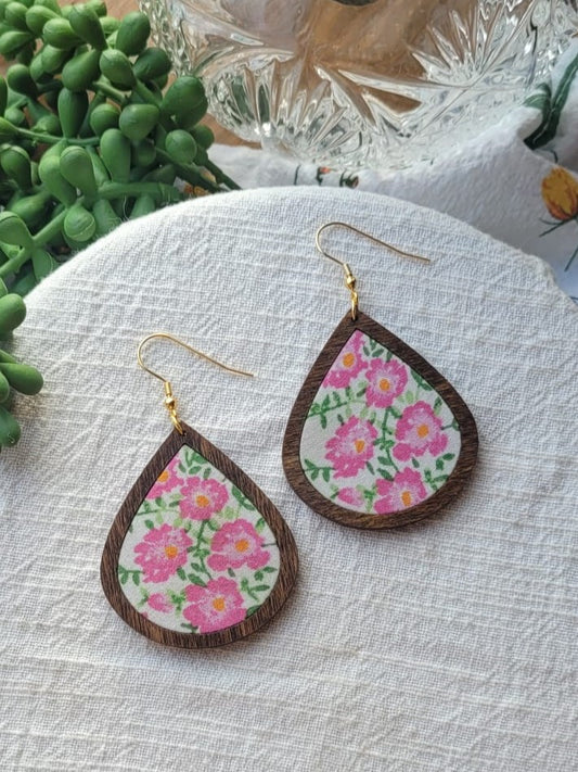 Bara'a | Pink Flower Dangles